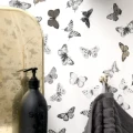 Butterfly mustavalkoinen perhostapetti kylpyhuoneeseen Mimoulta