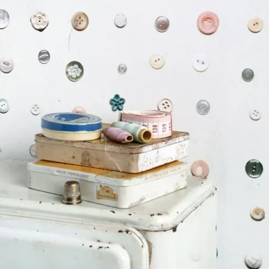 Buttons nappitapetti Studio Dittelta image