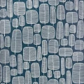 Little Trees tummansininen puutapetti Miss Printilta