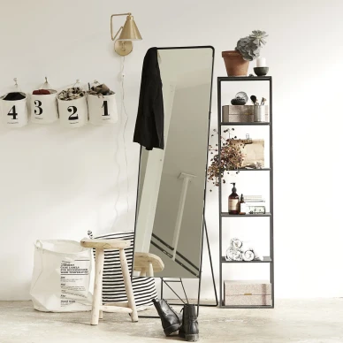 Game messinkinvarinen saadettava seinavalaisin House Doctorilta image