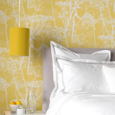 Cow Parsley keltainen kukkatapetti Cole Sonilta image