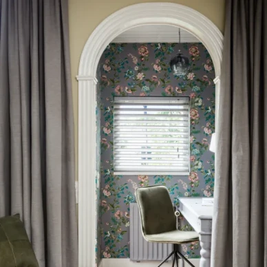 Botanical Print harmaa kukkatapetti Eijffingerilta image