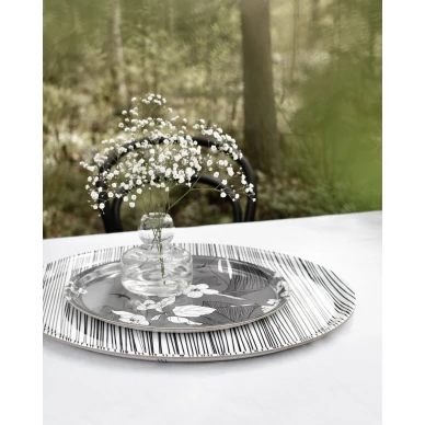 Svedjehamn mustavalkoinen tarjotin image