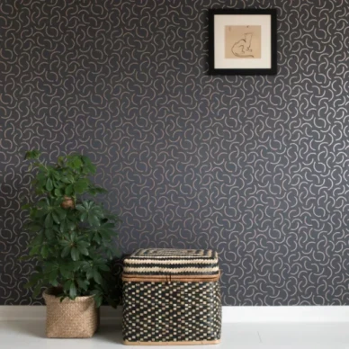 Tarn musta metallinen graafinen tapetti Miss Printilta image