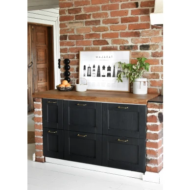 Majakat juliste by Julia Back  kuva Tiina Ylikulju image