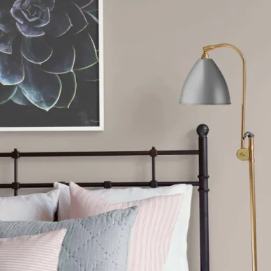 Natural Linen yksivarinen beige tapetti Borastapeterilta image