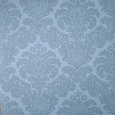 Sanduddin Rococo papper tapeter i blått är perfekt för ett vitt sovrum image