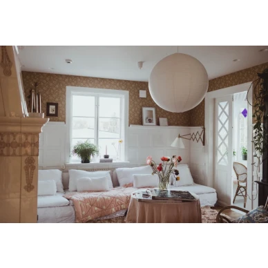 Keltainen pienikuvoinen kukkatapetti Hip Rose  image