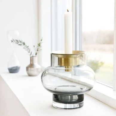 Vase Forms Low pyorea harmaa lasimaljakko House Doctorilta image