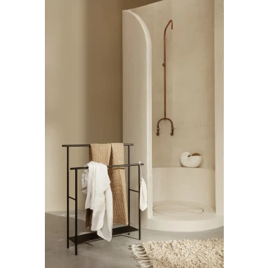 Ferm Living Dora Towel Stand handduksställ Black image