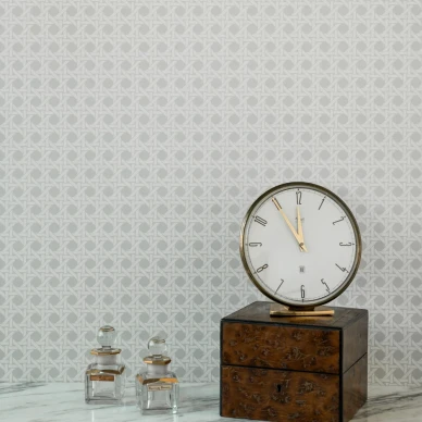 Please have a seat hopeinen rottinkitapetti image