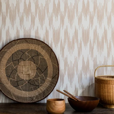 Ikat ruskea graafinen tapetti Langelid von Bromssen Cinnamon image