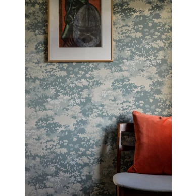 Into The Woods vaaleansininen puutapetti olohuoneeseen Langelid von Bromssen image