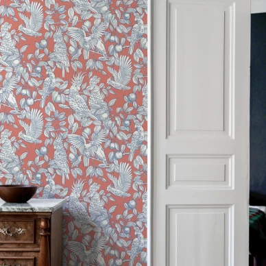 Talk About Cockatoos punainen lintutapetti Langelid von Bromssenilta Tomato image