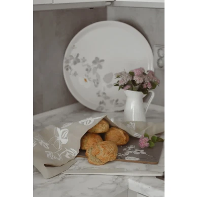 Valkoinen tarjotin KUVA elina.solveig image