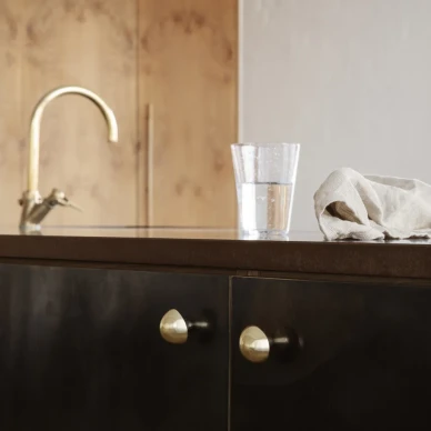 Mushroom Hook messinkinen kaapin kuppi Ferm Livingilta image