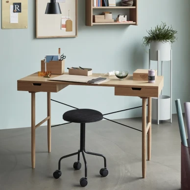 Liikkuva jakkara Stool with Wheels tyohuoneeseen Hubschilta image