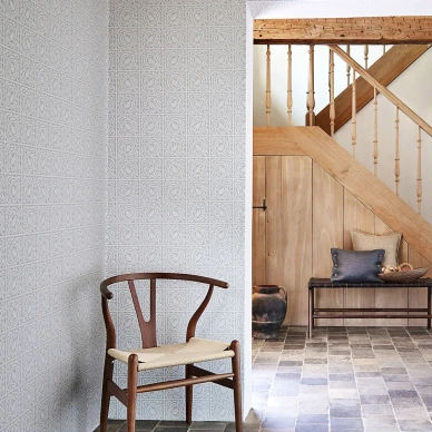 Pure Scroll vaaleanharmaa ruudullinen lehtitapetti eteiseen Morrikselta image