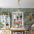 Poppy vihrea kukkatapetti ruokailuhuoneeseen Sandbergilta