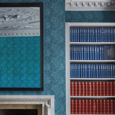 Marigold sininen kukkatapetti tyohuoneeseen Morrikselta image