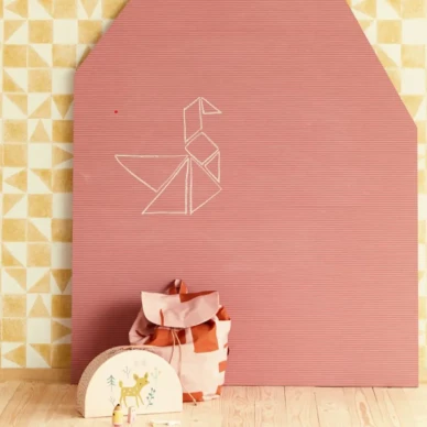 Chalk Board roosa raidallinen tapetti lastenhuoneeseen johon voi piirtaa Eijffingerilta image