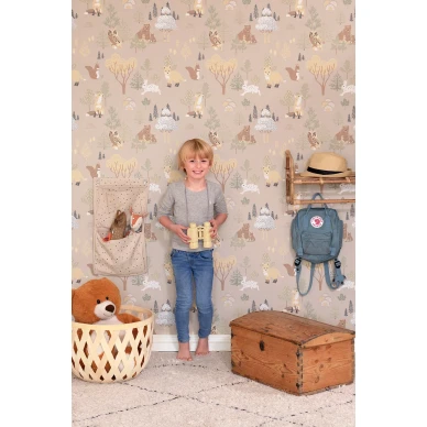 Deep Forest beige elaintapetti lastenhuoneeseen Majvillan 145 03 image
