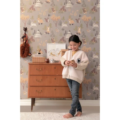 Deep Forest harmaa elaintapetti lastenhuoneeseen Majvillan 145 01 image