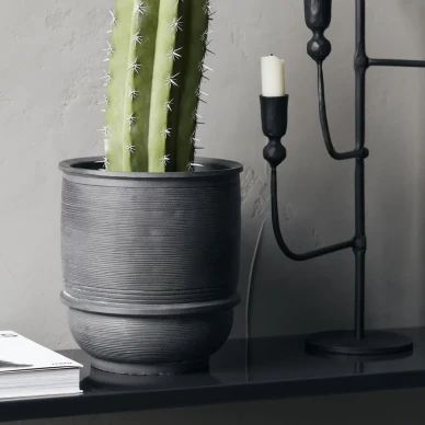 Ground Planter pieni betoniruukku House Doctorilta image