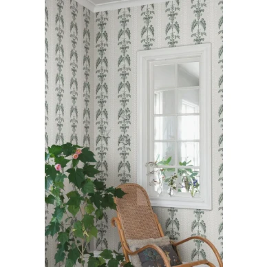 Sophie vihrea klassinen raidallinen tapetti olohuoneeseen Sandbergilta image