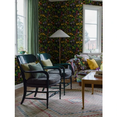 Gocken Jobs Ros och Lilja tumma kukkatapetti olohuoneeseen Borastapeterilta image