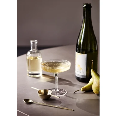 Ripple Champagne Saucer samppanjalasi juhlahetkille Ferm Living image