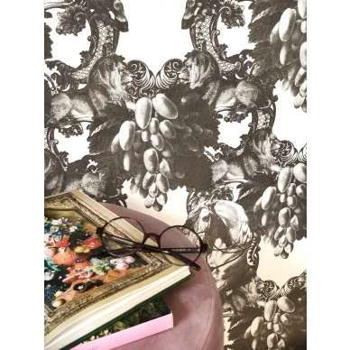 Sir Grace harmaa hevostapetti makuuhuoneeseen Studio Lisa Bengtsson image