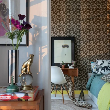 This Is It ruskea elainnahkatapetti nuorisohuoneeseen Studio Lisa Bengtsson image