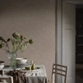 Painters Wall beige elava yksivarinen tapetti ruokahuoneeseen 3586