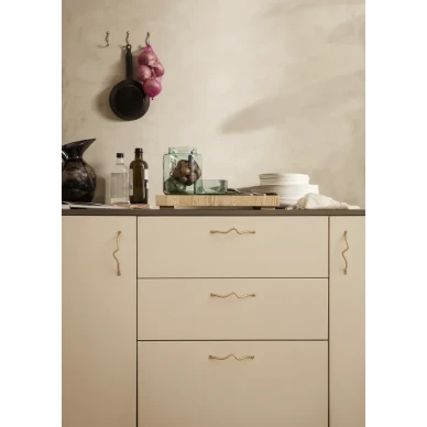 Curvature Handle messinkiset kahvat keittioon Ferm Livingilta image