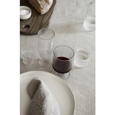 Ripple Wine Glass jalkainen viinilasi Ferm Livingilta image