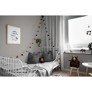 8632 harmaa yksivarinen paperitapetti lastenhuoneeseen Borastapeterilta image