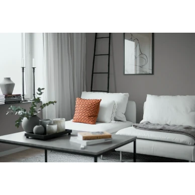 8641 tummanharmaa yksivarinen tapetti olohuoneeseen Borastapeterilta image