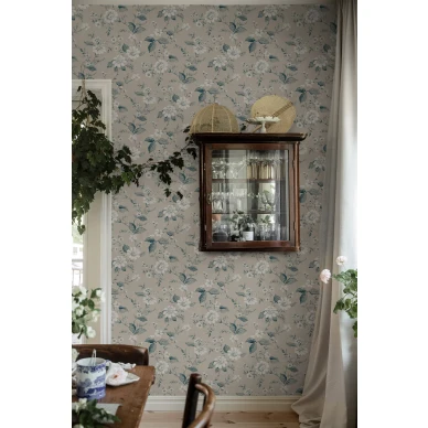 Lauras Cottage harmaa beige kukkatapetti ruokailuhuoneeseen Borastapeterilta image