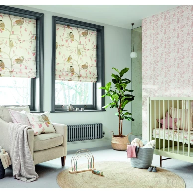 Into the Meadow roosa elaintapetti lastenhuoneeseen Harlequinilta image