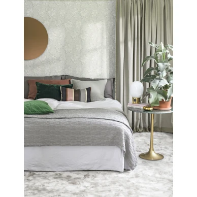 Makuuhuoneen tapetti vaaleanvihrealla kukkakuviolla Acanthus 5350 Borasilta image