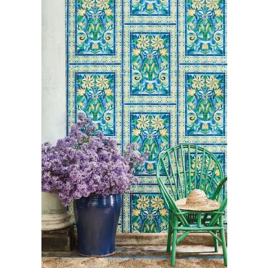 Triana sininen keltainen kukkakaakelitapetti olohuoneeseen Cole et Sonilta 117 5013 image