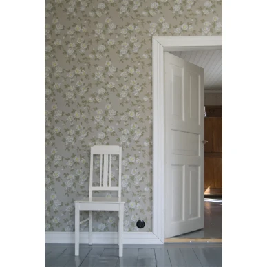 Ritva Kronlund Juhannusruusu harmaa klassinen kukkatapetti olohuoneeseen Pihlgren ja Ritolalta 69274 image