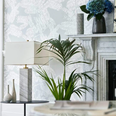 Crystal Extravagance harmaa suurikuvioinen lehtitapetti Harlequinilta 111721 image