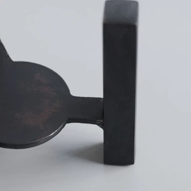 Bejo ruskea teollisuustyylinen kynttilanjalka House Doctorilta 203660091 image