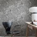 Tyohuoneen tapetti harmaalla lintukuviolla Rebel Wallsilta Furada R17464