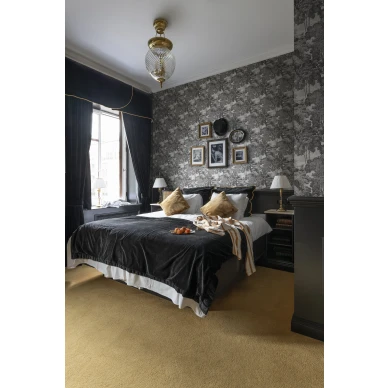 Saint Sebastian tummanharmaa puutapetti makuuhuoneeseen Rebel Wallsilta image