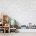 Elephant Tears leikkimielinen rauhallinen talotapetti lastenhuoneeseen Rebel Wallsilta R14492