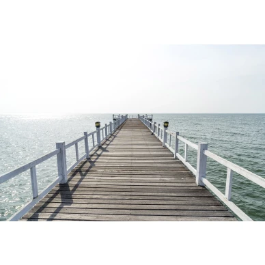 Hampton Pier merihenkinen valokuvatapetti laiturilta koko kuvio Rebel Wallsilta R15261 image