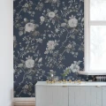 Thorn Rose sininen olohuoneen kukkatapetti Rebel Wallsilta R13074